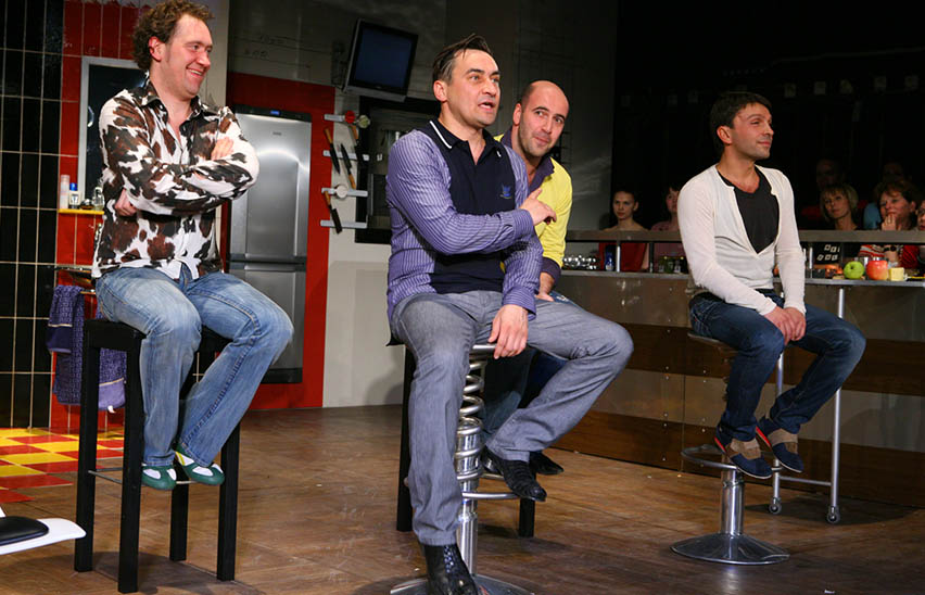 Разговоры мужчин среднего возраста